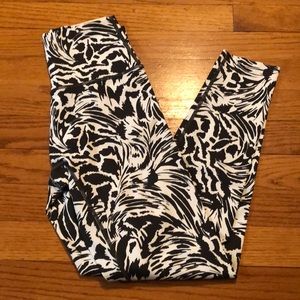 NWT Aerie Offline Leggings Hi-Rise Small Short
